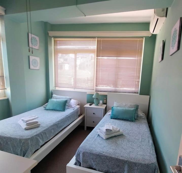Best Location 2 Bed2 Bath W/Lift In Town! Gibraltar Exterior foto