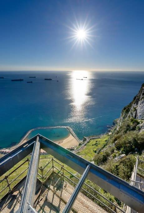 Best Location 2 Bed2 Bath W/Lift In Town! Gibraltar Exterior foto