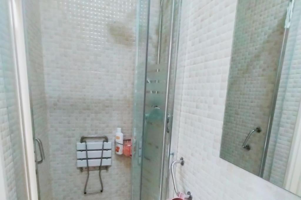 Best Location 2 Bed2 Bath W/Lift In Town! Gibraltar Exterior foto