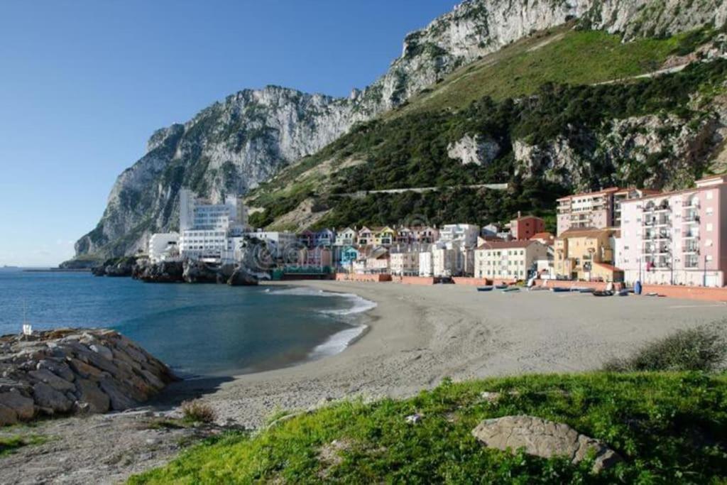 Best Location 2 Bed2 Bath W/Lift In Town! Gibraltar Exterior foto